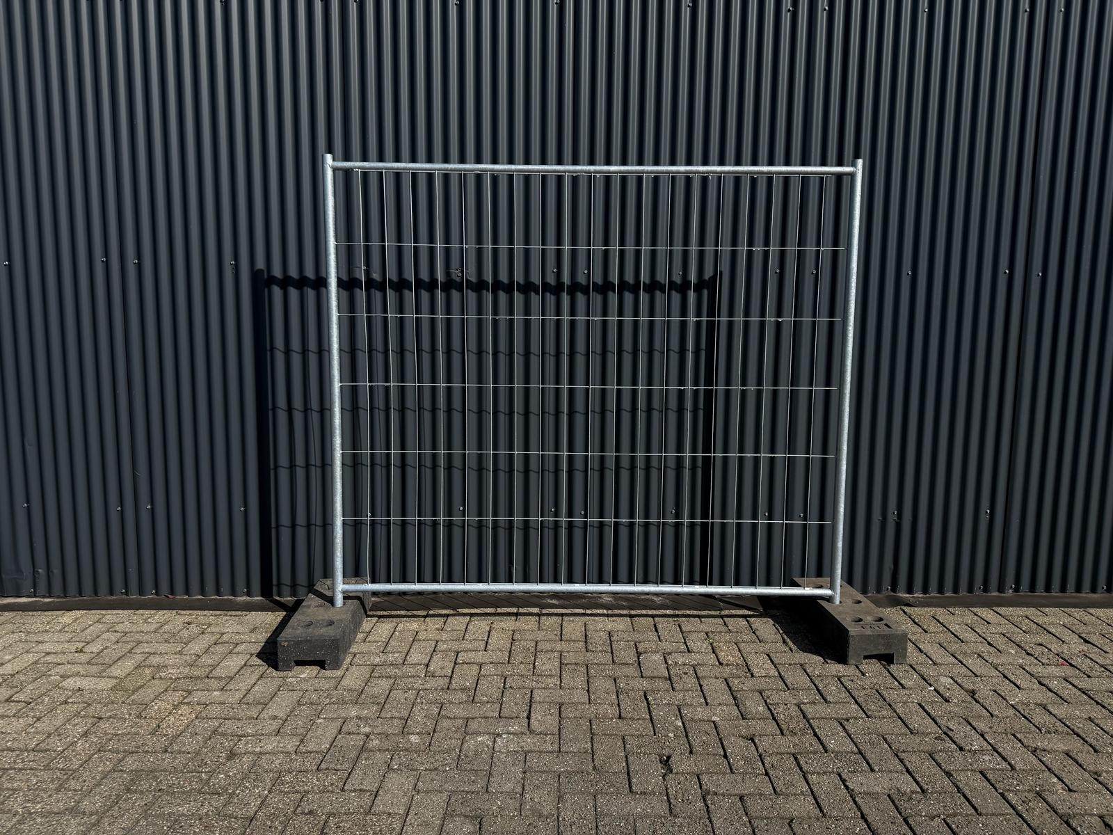 ongezeild layherhek f4e